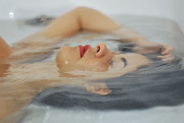Valeria-Schettino-Underwater-2013-alone-among-others