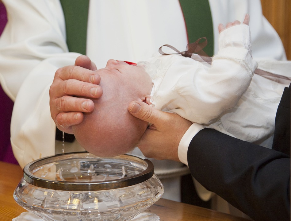 Come organizzare un battesimo low cost