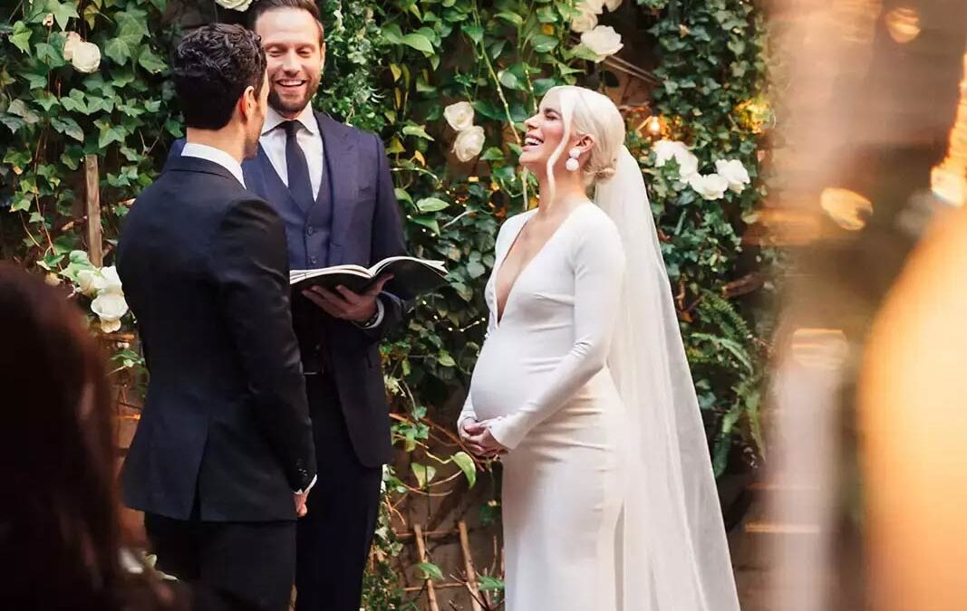 Matrimonio con dolce attesa: fotografie artistiche tra pancione e velo
