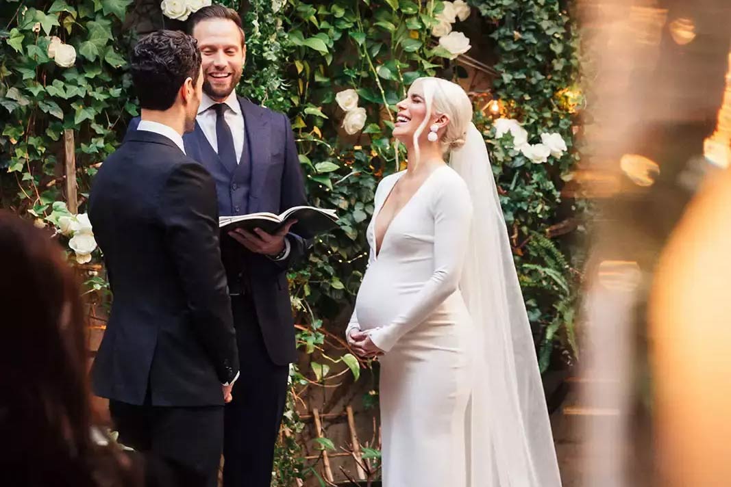 Matrimonio con dolce attesa: fotografie artistiche tra pancione e velo