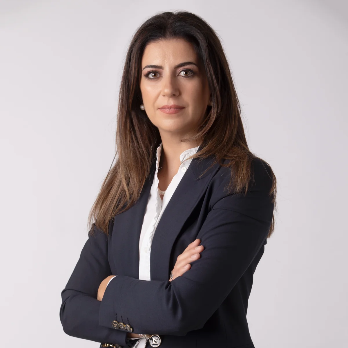 Headshot LinkedIn – donna manager su sfondo neutro