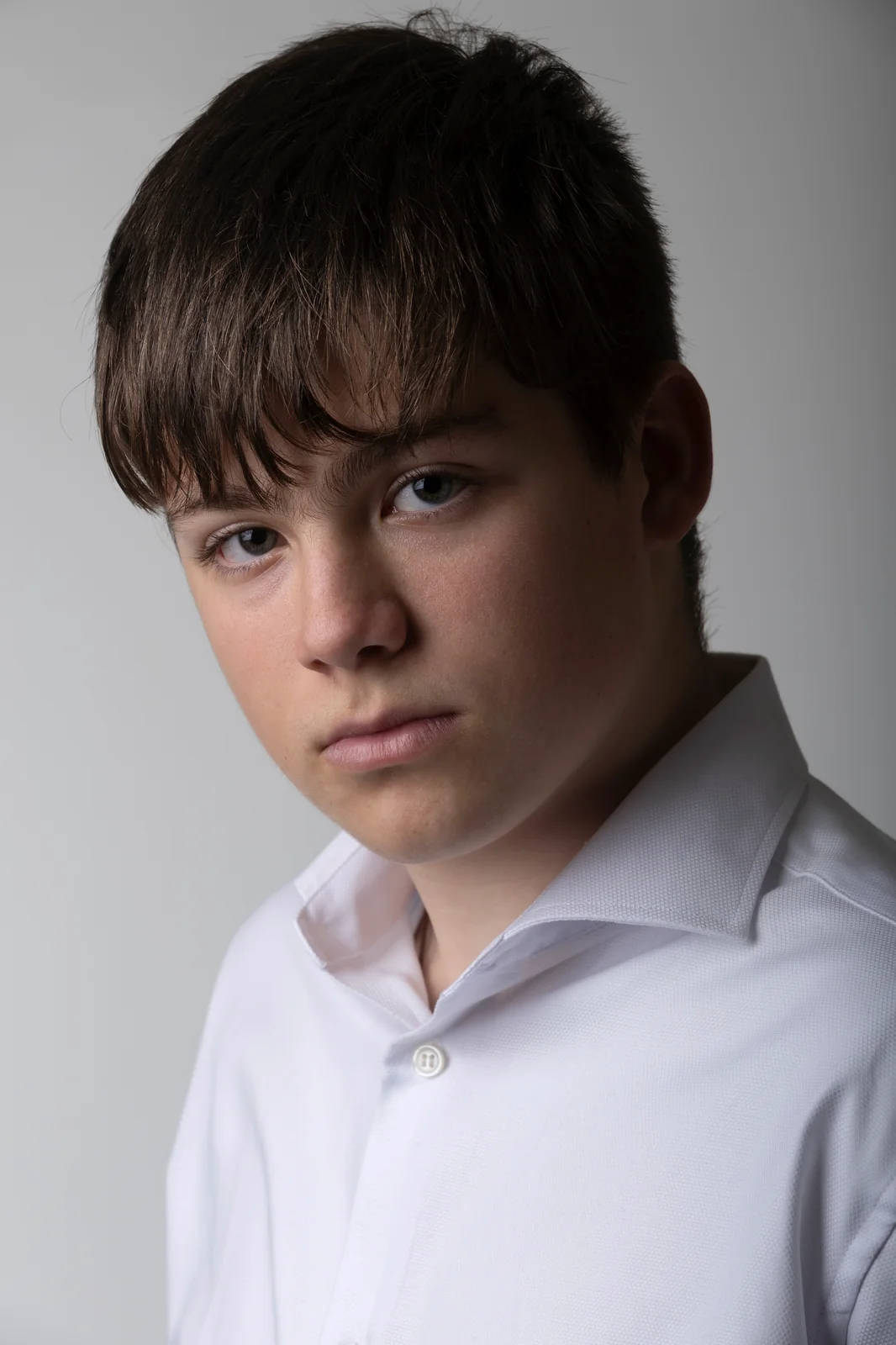 Ritratto fotografico ragazzo adolescente a Milano, studio Giovanni Miele